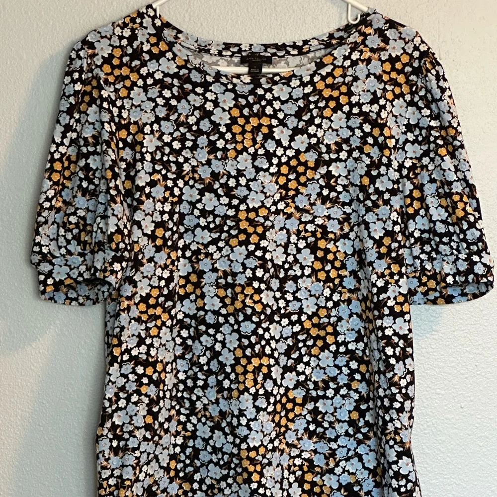 Ann Taylor Loft Floral Puff Short Sleeved Blouse, Size Large - Picture 5 of 9